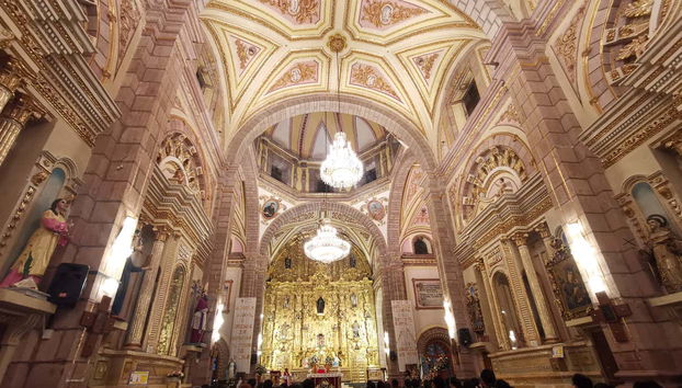 Visitando la parroquia de San Agustín, en Tlaxco