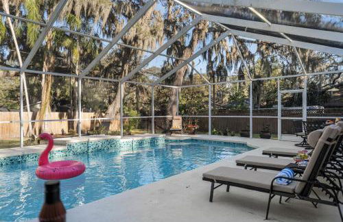 Stunning Gem Home w Heated Salt Pool & Game Room - Foto 79