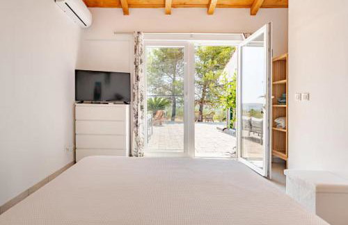 Dalmatian Countryside Home - Heated Pool & Jacuzzi - Photo 14