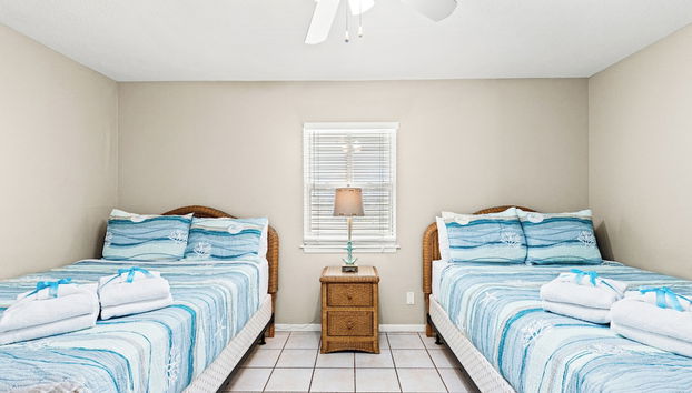 Surfs Up! Pet-friendly, 2BR 2BA Beachfront Townhouse, Sleeps 8! - Foto 2, Habitación