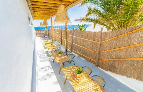 Boutique Beach Villa by Lanzarote Retreats - Private Pool - 1 min walk to Sea Pool - Photo 52