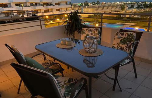 Privatunterkunft mit großer Poolanlage, Meerblick - Foto 10