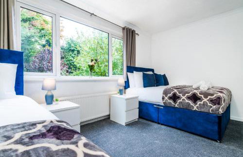 Mayflower 5-Bed Home, Contractors, Family, Harry Porter - Photo 5