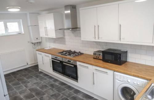 City breaks Corby Double ensuites with tv - Photo 20