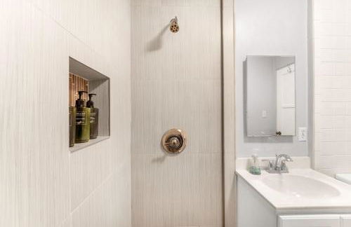 2BR-2 mins to Ocean-Sleeps 8-Pets - Photo 54