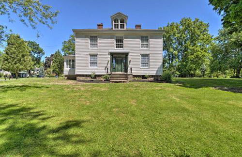 Walk to the Waterfront! Historic Sodus Point Home - Foto 1