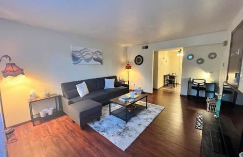 Quiet Cozy 2BR APT Black out Curtains - Foto 4