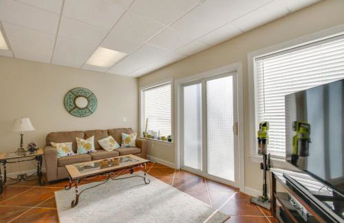 On-Site Lake Access Serene Waterloo Getaway - Foto 9