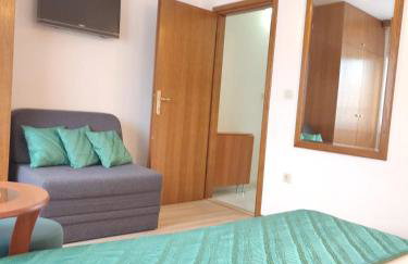 Apartments Glavinović - Near Beach and Center, Free Parking - Photo 8