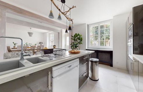 4 Bedroom Gorgeous Home In Jarnac - Foto 6