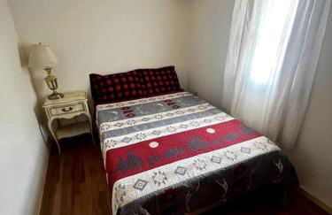 Homey Pet-Friendly Cabin Rental for Groups in the Catskills - Foto 6