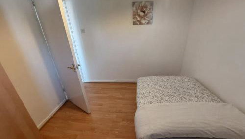 5 Bedroom House in Romford - Foto 4