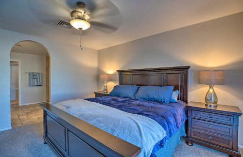 3 Mi to Westgate Desert Home with Hot Tub in Peoria - Foto 13