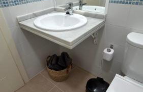 Apartahotel Moderno y Económico para 2 personas a 10 minutos de Sevilla con fácil aparcamiento - Photo 7