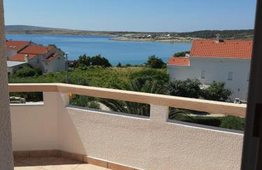 Apartments Donadic I, Caska - Photo 24