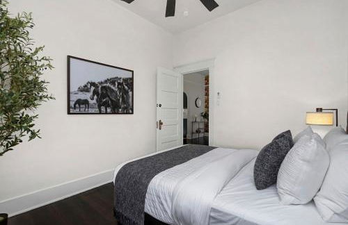 The Wild Peony Walk to Old Town FC and CSU Campus - Foto 15