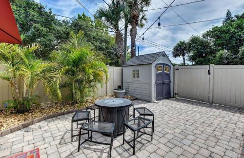 Dog Friendly Home by Flagler Avenue! Fenced Yard and Garage! Walk to the Beach! - Foto 14