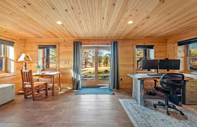 Deer Haven Cabin by Avantstay Waterfront Dock Firepit - Photo 39