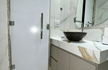 Casa Flat, Suíte, Ar-Cond, Área Gourmet e Garagem - Foto 9