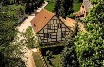 Schulstraße 9 - Foto 1