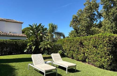 Nice villa with a garden - Photo 34