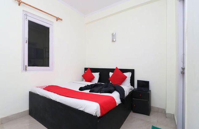 OYO 14130 Home 2Bhk Comfy Shyamkhet - Foto 3