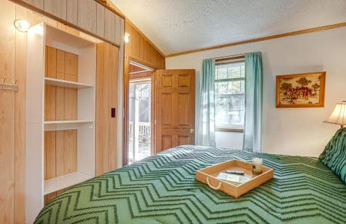 7 Mi to Main Street Cabin with Deck in Stanley! - Photo 15