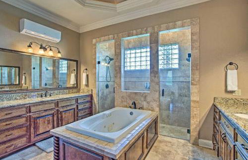 Home with Game Room and Fireplace 14 Mi to McKinney! - Foto 14