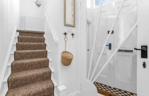 Beeswing, a Victorian Gem in Biggar - Photo 21