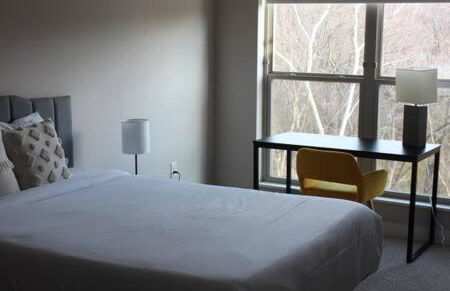 Onsite coffee bar just mins to Jack Thrice Stadium - Foto 15