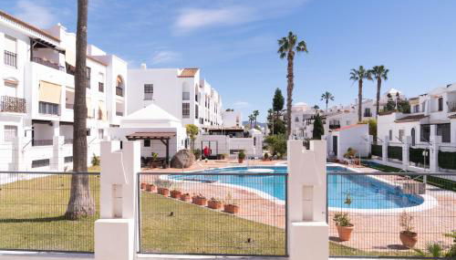 Piso de playa con piscinas - Foto 1