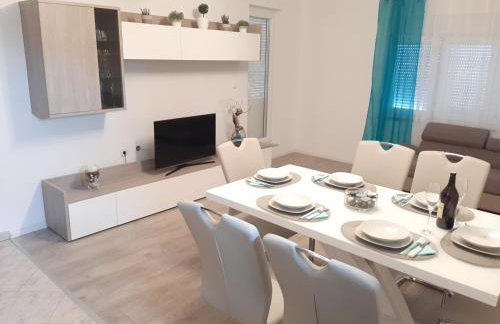 Apartments"Nika" with private pool - Foto 13