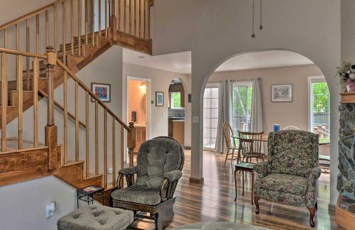 8 Mi to Dtwn Achorage! Home with Pet-Friendly Yard - Foto 6