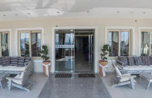 Thea Hotel - Studios & Suites - Photo 52