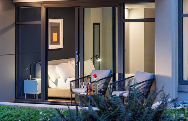 Revival Apartments English Bay - Photo 6