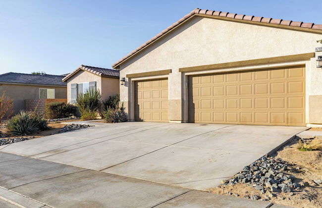 Luxe Indio Stay w/ Pool, Tiki Bar & Fire Pit Near Coachella Longfellow - Foto 36