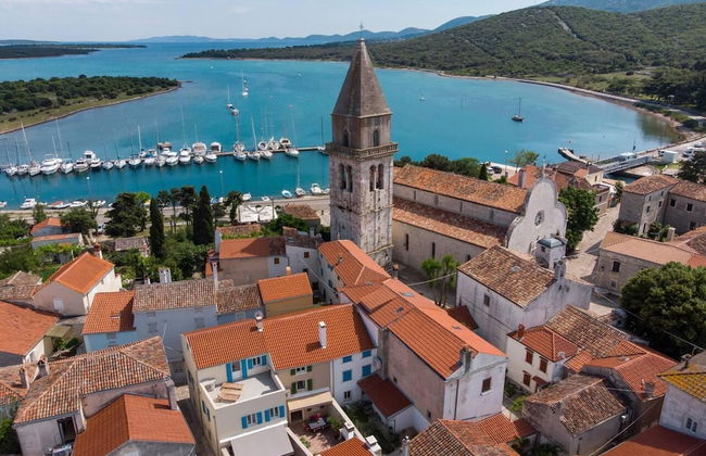 Impeccable 4-bed Apartment in Osor - Foto 16