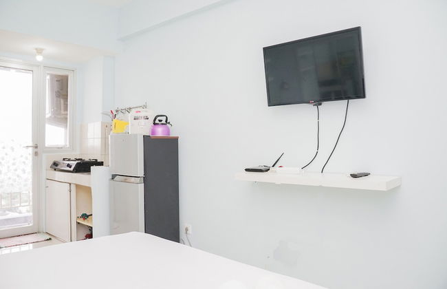 Roomy Studio Room Bintaro Park View Apartment - Foto 3