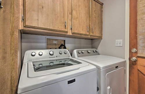 Updated Strawberry Family Cabin with 2 Private Decks - Foto 21