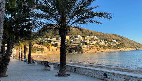 Tranquility, sun, breathtaking views & 7 minutes drive to sea - Foto 5