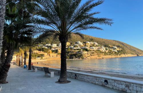 Tranquility, sun, breathtaking views & 7 minutes drive to sea - Foto 5