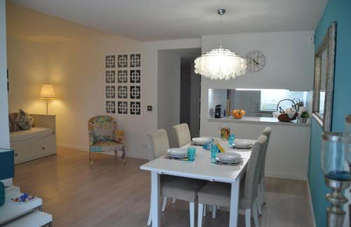 Amazing Beach & Pool Apartment with Garden - Foto 24