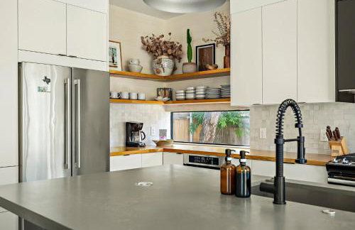 Rooftop Deck, DT City Views, Modern Eastside Oasis - Foto 7