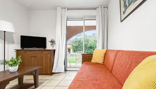 Séjour familial RDC, parking, piscine chauffée - Photo 3