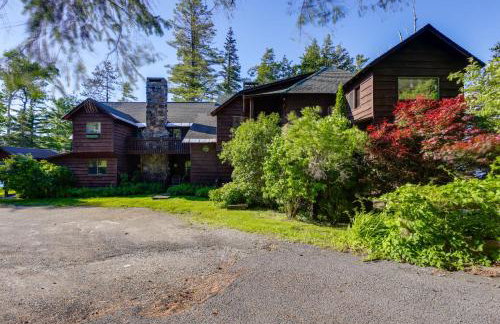 Expansive Eagle Lake Escape w/ Boathouse + Beach - Foto 49