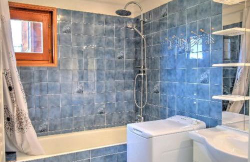 Bel appart refait 2 pièces, skis aux pieds, WIFI, parking - FR-1-524-30 - Foto 5