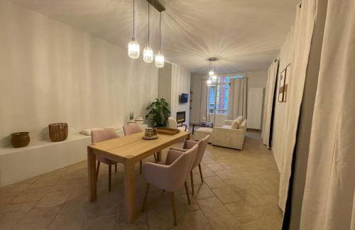 Duplex en rez-de-chaussée avec cour intérieure privée, proche de la mer, WIFI - Foto 4