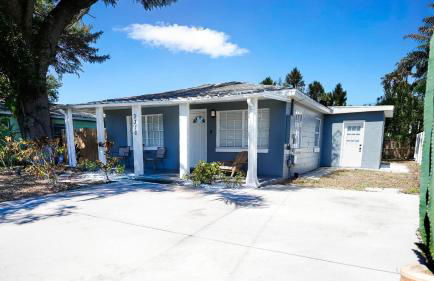 Cozy Tampa Getaway, 2 Bedrooms, minutes from Downtown & Busch Gardens - Foto 20