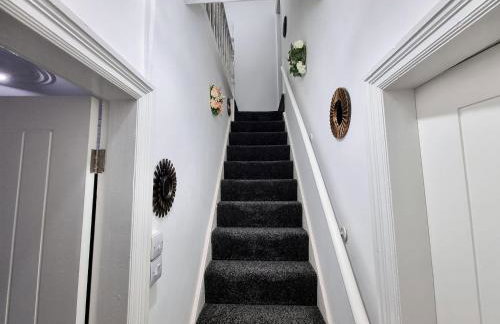 *12PR* Setup for your most relaxed & amazing stay + Free Parking + Free Fast WiFi * - Foto 35