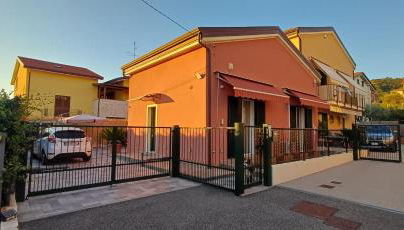 Sofia e Ninì holiday house - Photo 2, Garden